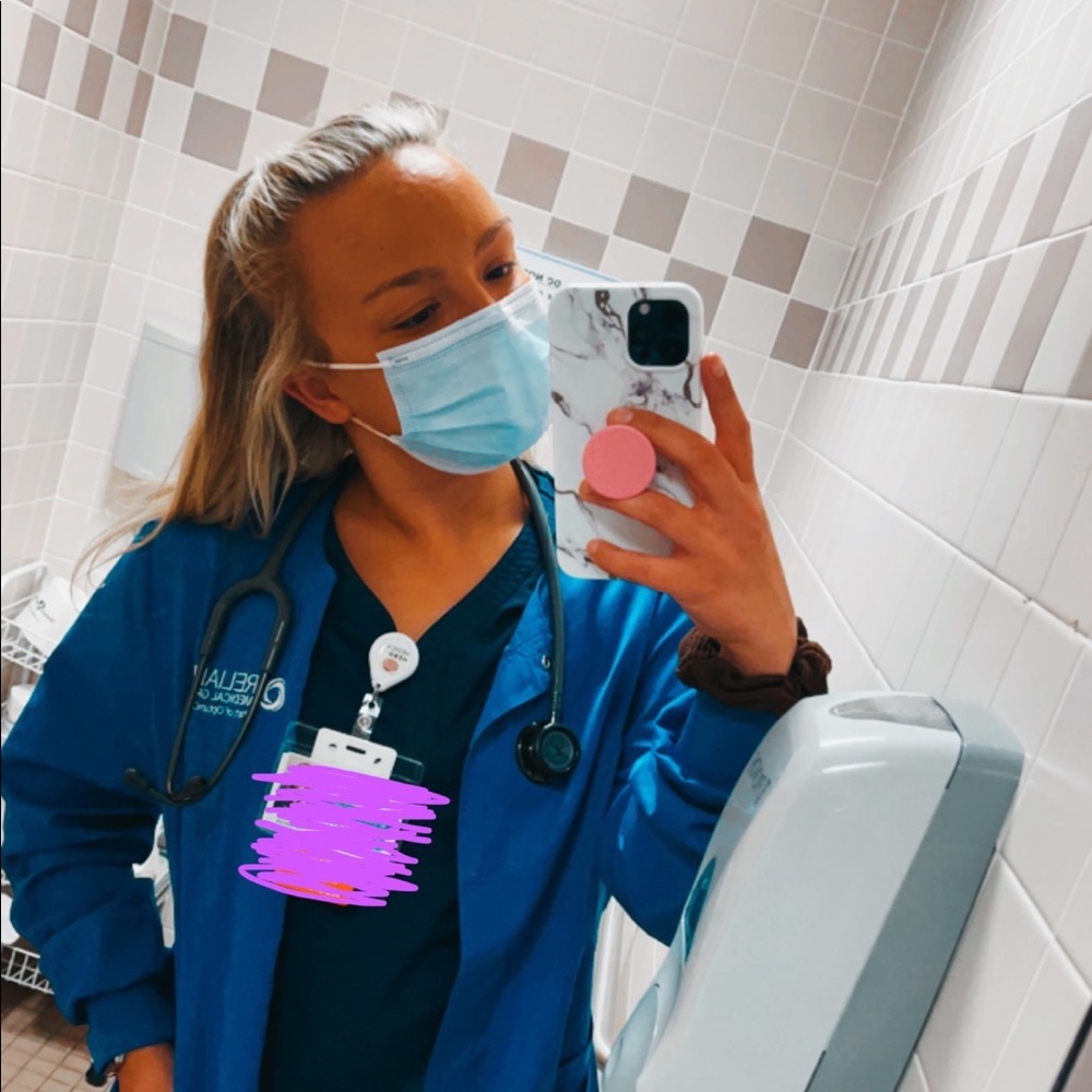 Meet your Posher, Jenna